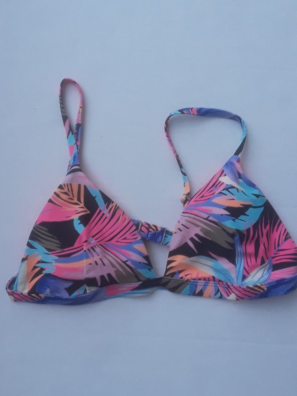 Hollister pink, aqua, navy tropical print bikini top size L
